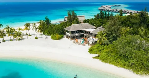 Why Maldives is one of the most sought after Honeymoon Destination?