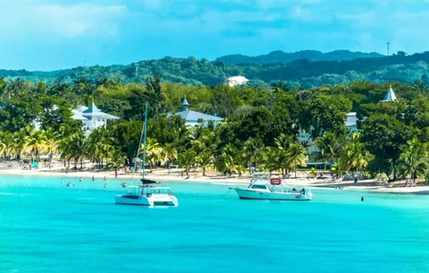 5 Reasons to Visit Jamaica — The Guide to the Island