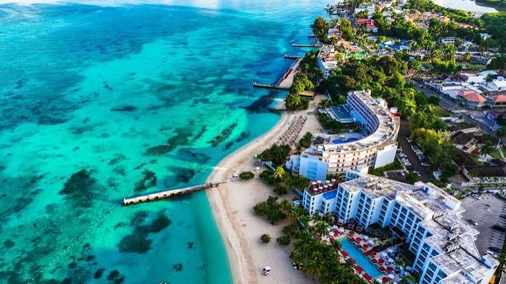 EXOTIC WEDDING AT DUNNS RIVER FALLS, JAMAICA – Tie the knot at Jamaicas most celebrated National Treasures –